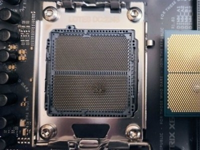注意！AMD 7000X3D出现烧毁主板个案：CPU和主板被同时烧坏